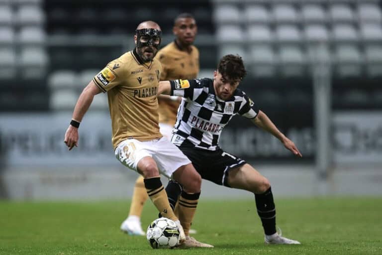 Vitória SC perde no Bessa por 2-1