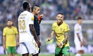 FC Famalicão vence em Paços de Ferreira e sobe ao 9.º lugar