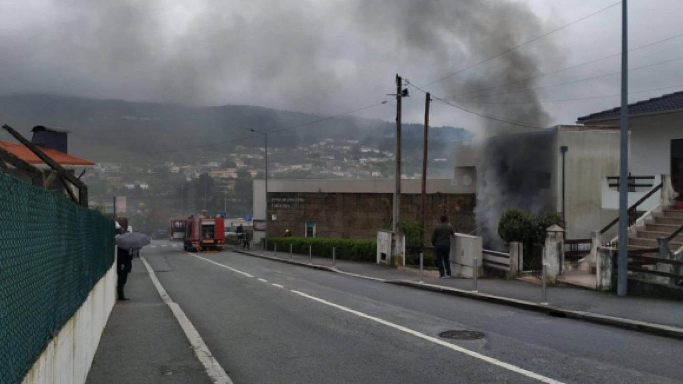 Guimarães. Incêndio consome parte da Junta de Freguesia de Urgezes