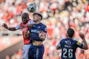 SCB vence Gil Vicente e continua colado ao FCP 