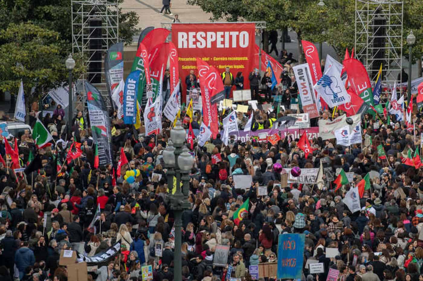 Greve de professores por distritos começa hoje no Porto