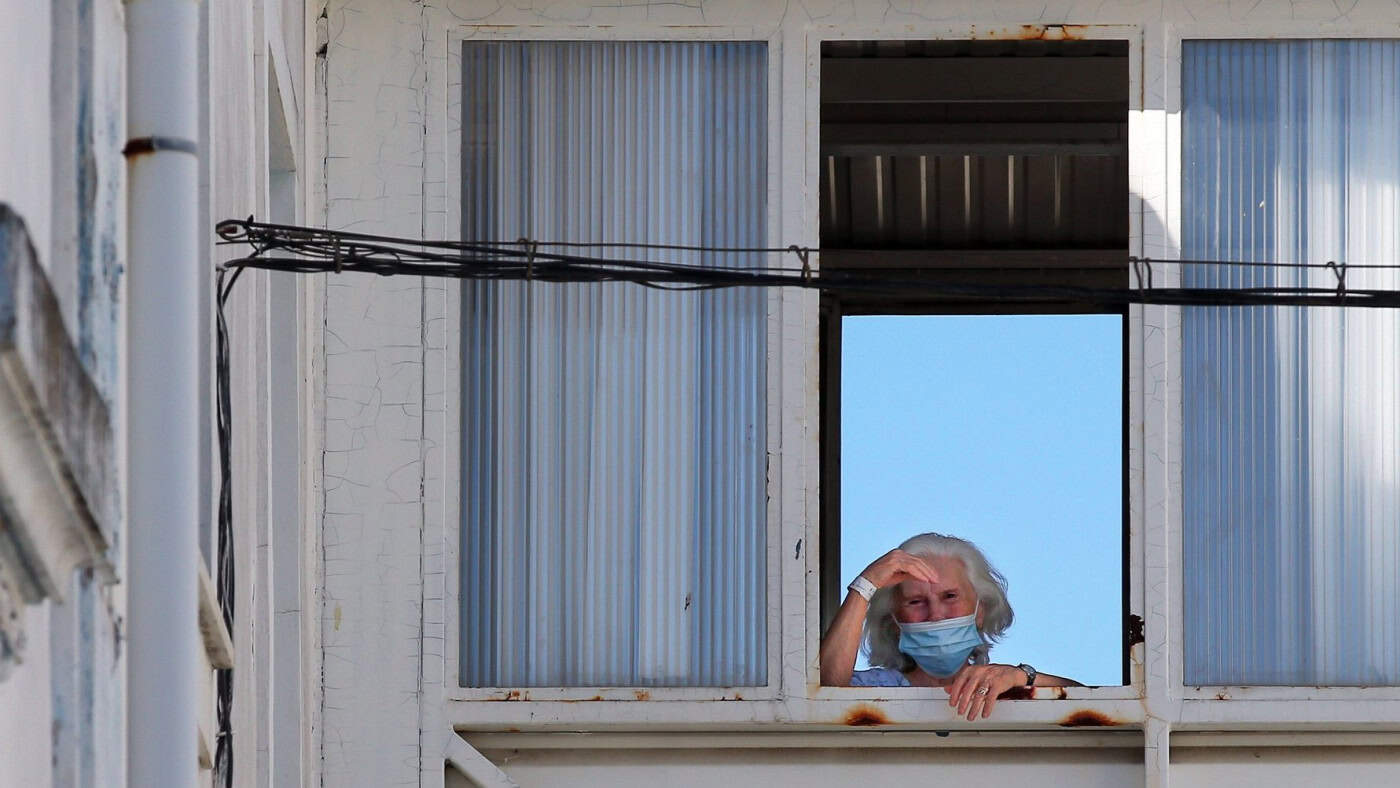 Uso de máscara deixa hoje de ser obrigatório