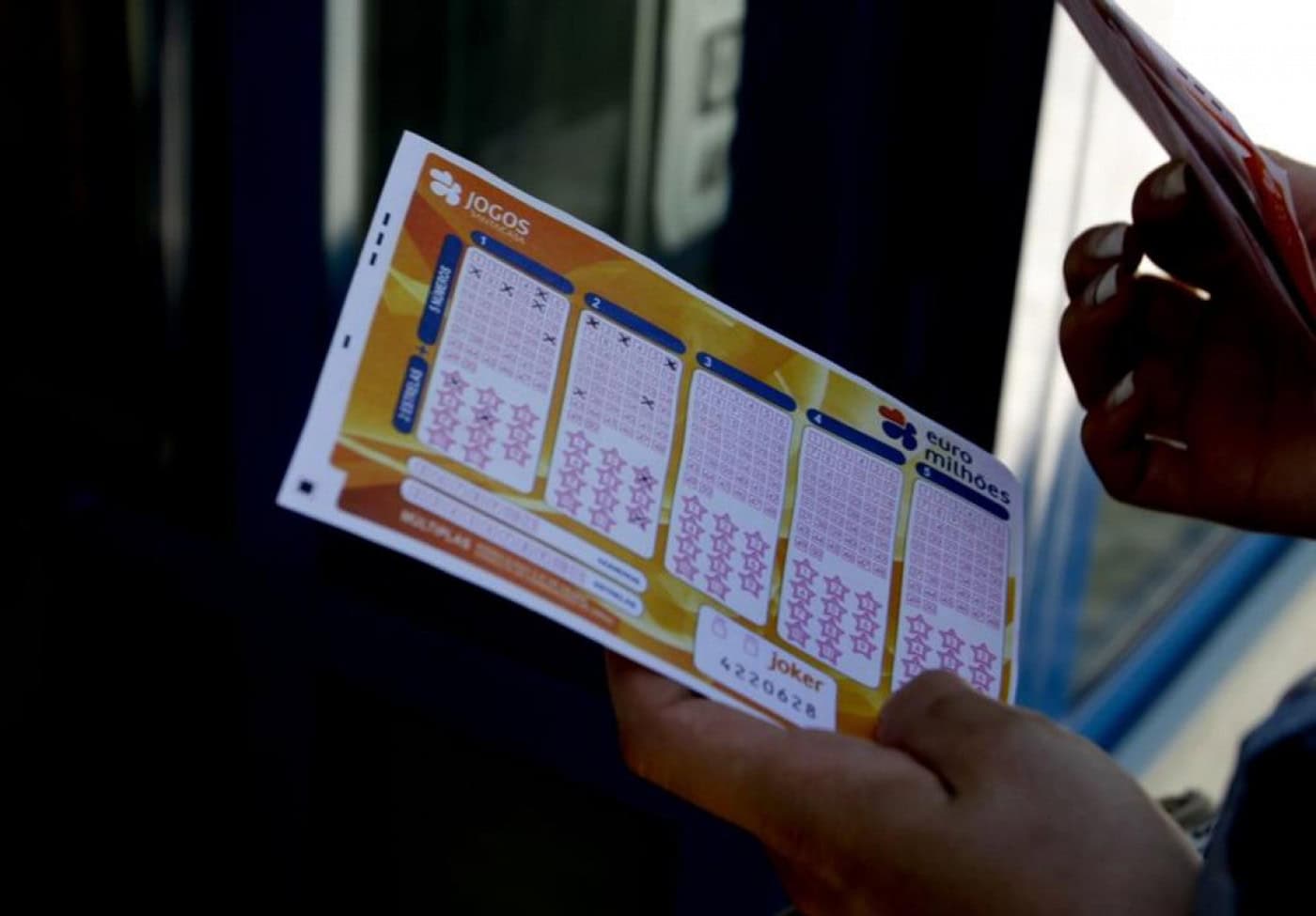Prisão preventiva para "astrólogos" por burlas com Euromilhões em Barcelos&nbsp;