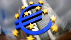 Taxa de inflação da zona euro com forte abrandamento em março para 6,9%&nbsp;