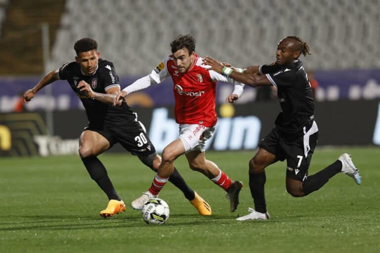 SC Braga vence Casa Pia e sobe provisoriamente ao segundo lugar