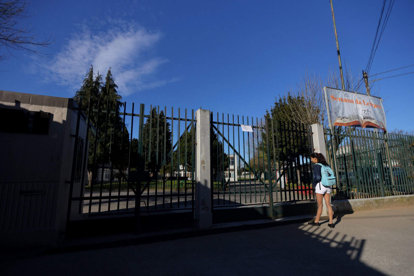 Greve da Administração Pública fecha dezenas de escolas