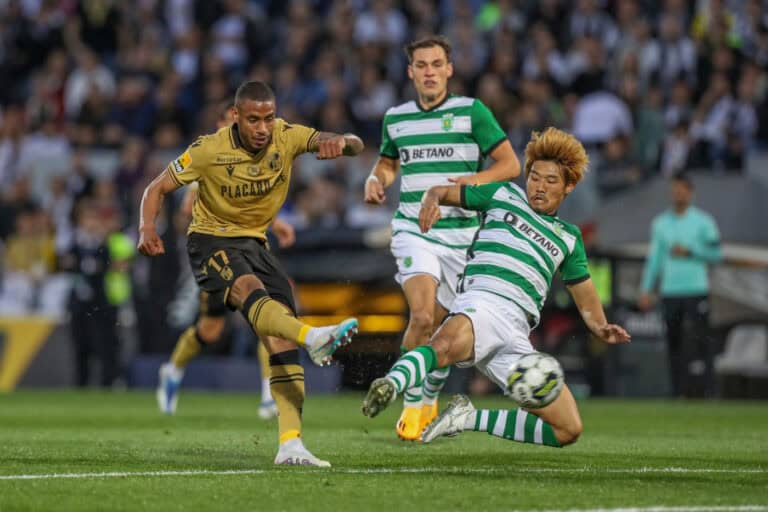 Vitória SC volta a perder e Moreno avisa que não quer "meninos mimados"