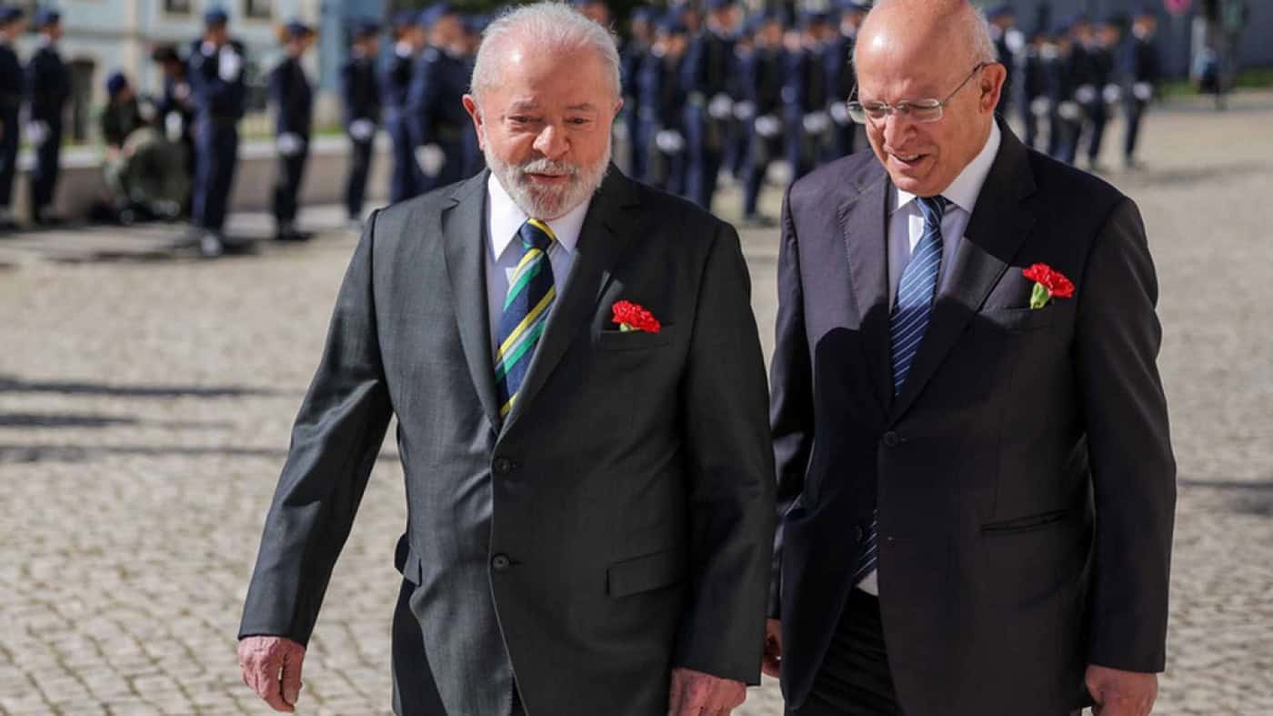 Lula da Silva evoca 25 de Abril e diz-se "em casa" em Portugal