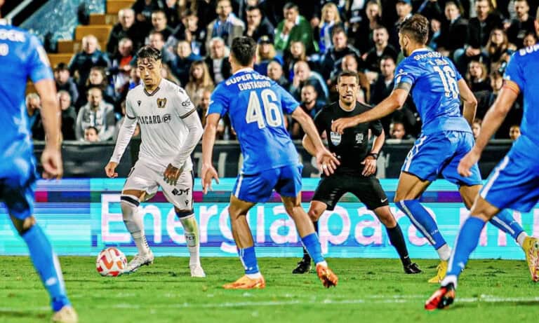 Famalicão perde em casa com o Porto e está mais longe do Jamor