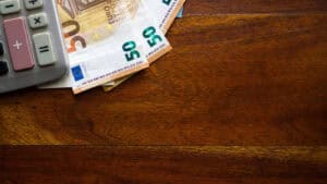 OE2023: Pagamentos em atraso diminuem para 476,6 ME até março&nbsp;