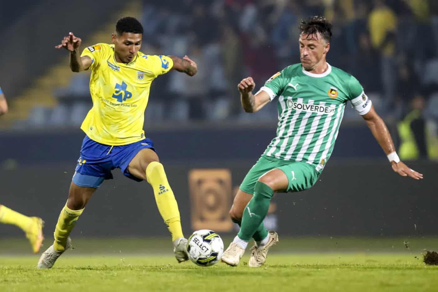 Rio Ave vence 'europeu' Arouca e sobe ao 10.º lugar da I Liga&nbsp;
