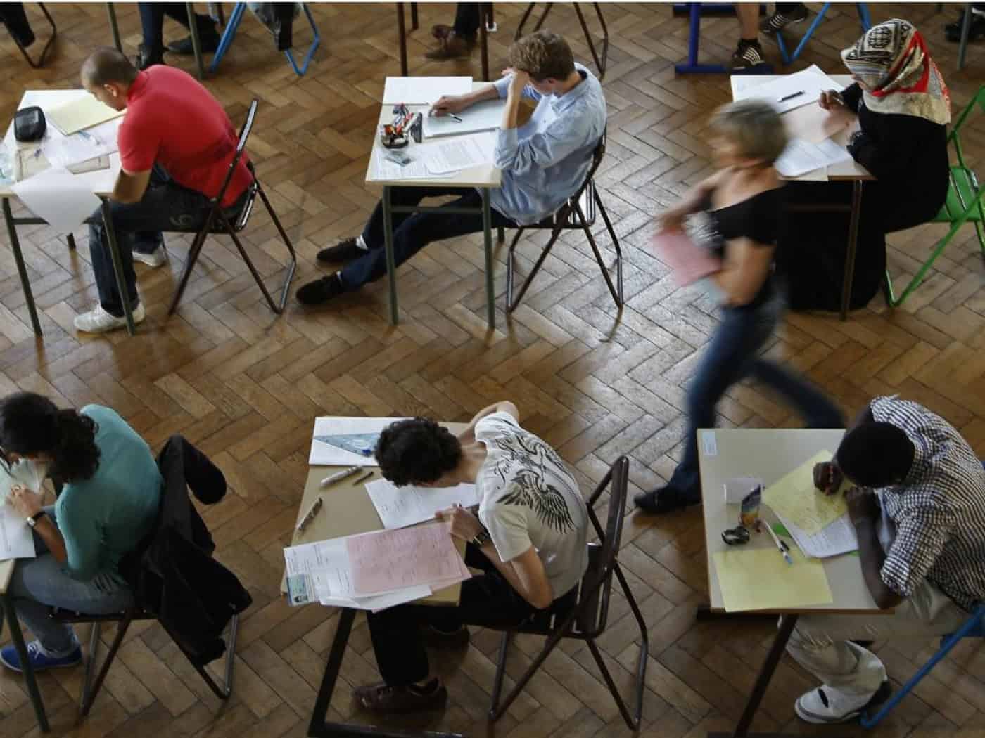 Exames serão digitais a algumas disciplinas do secundário em 2024