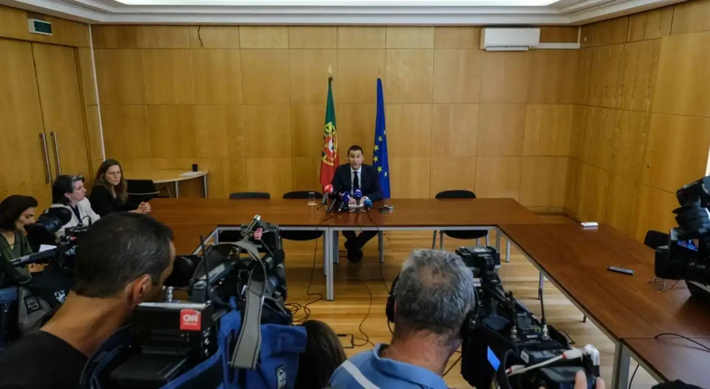 SIS não agiu ilegalmente ao recolher computador do Estado, diz o SIRP