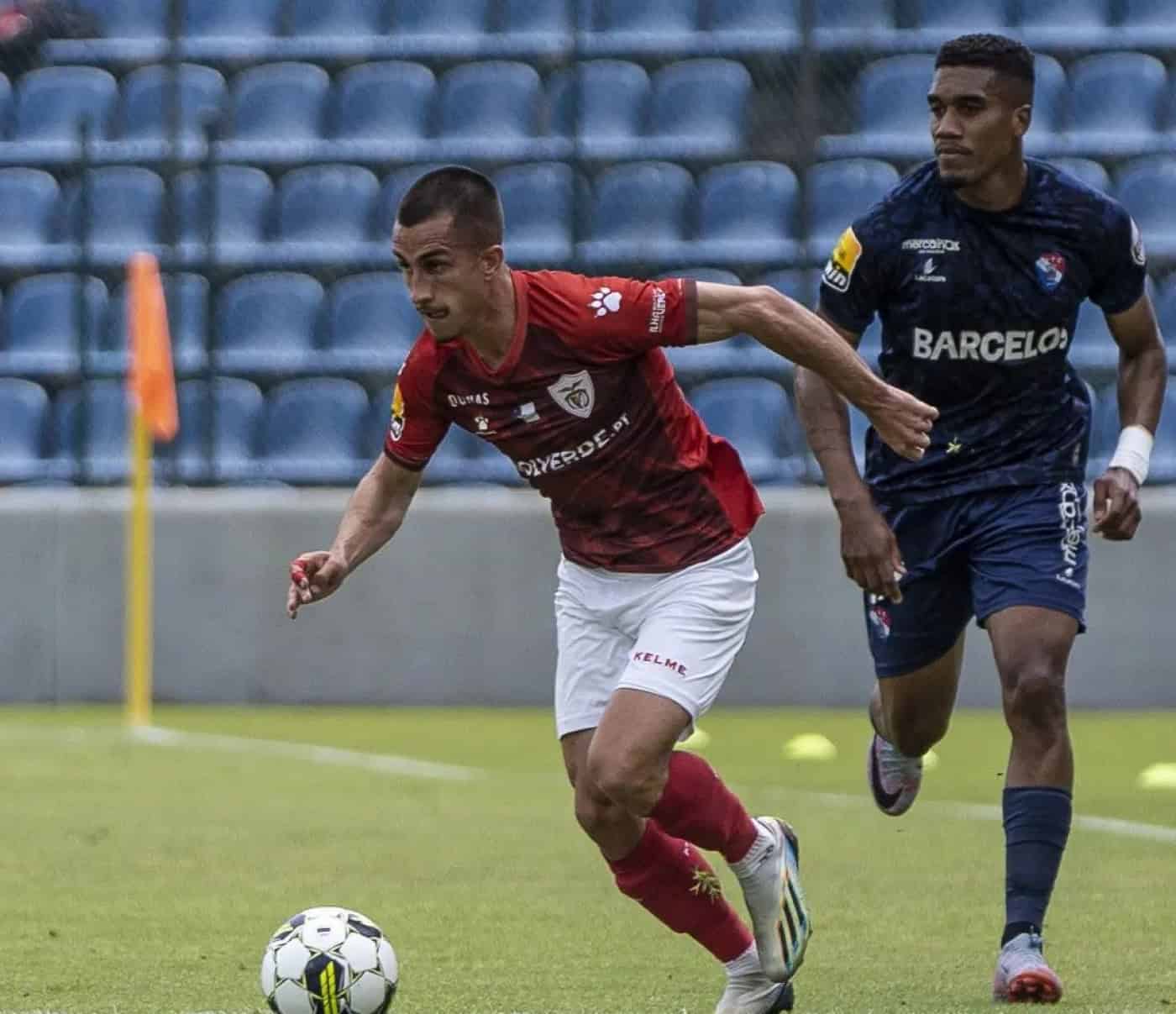 Gil Vicente perde nos Açores e adia manutenção