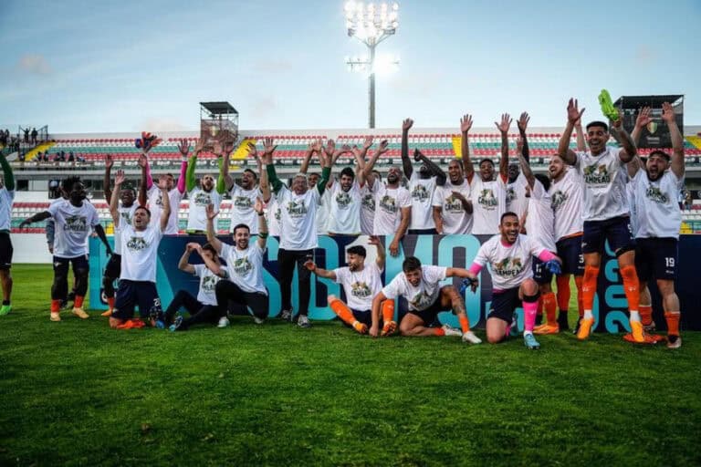 Moreirense garante subida e título da Liga 2