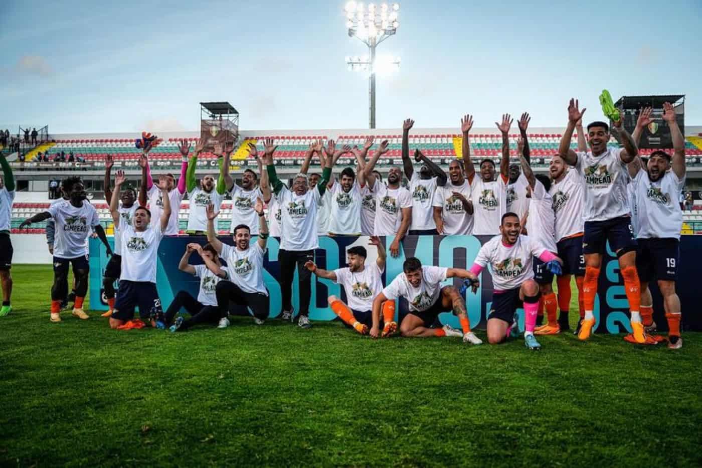 Moreirense garante subida e título da Liga 2