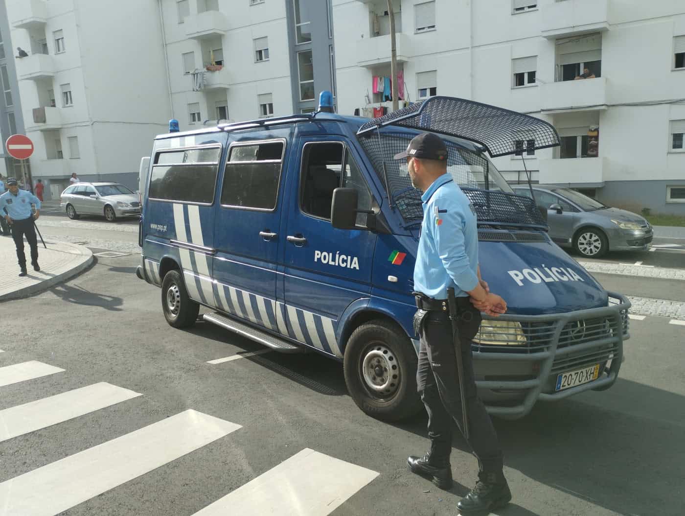 Bairro de Santa Tecla cercado pela PSP