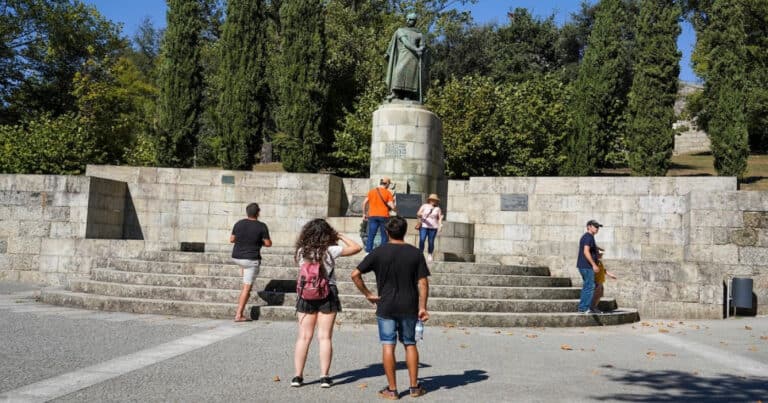 Turismo melhor que esperado justifica revisão das previsões para Portugal&nbsp;