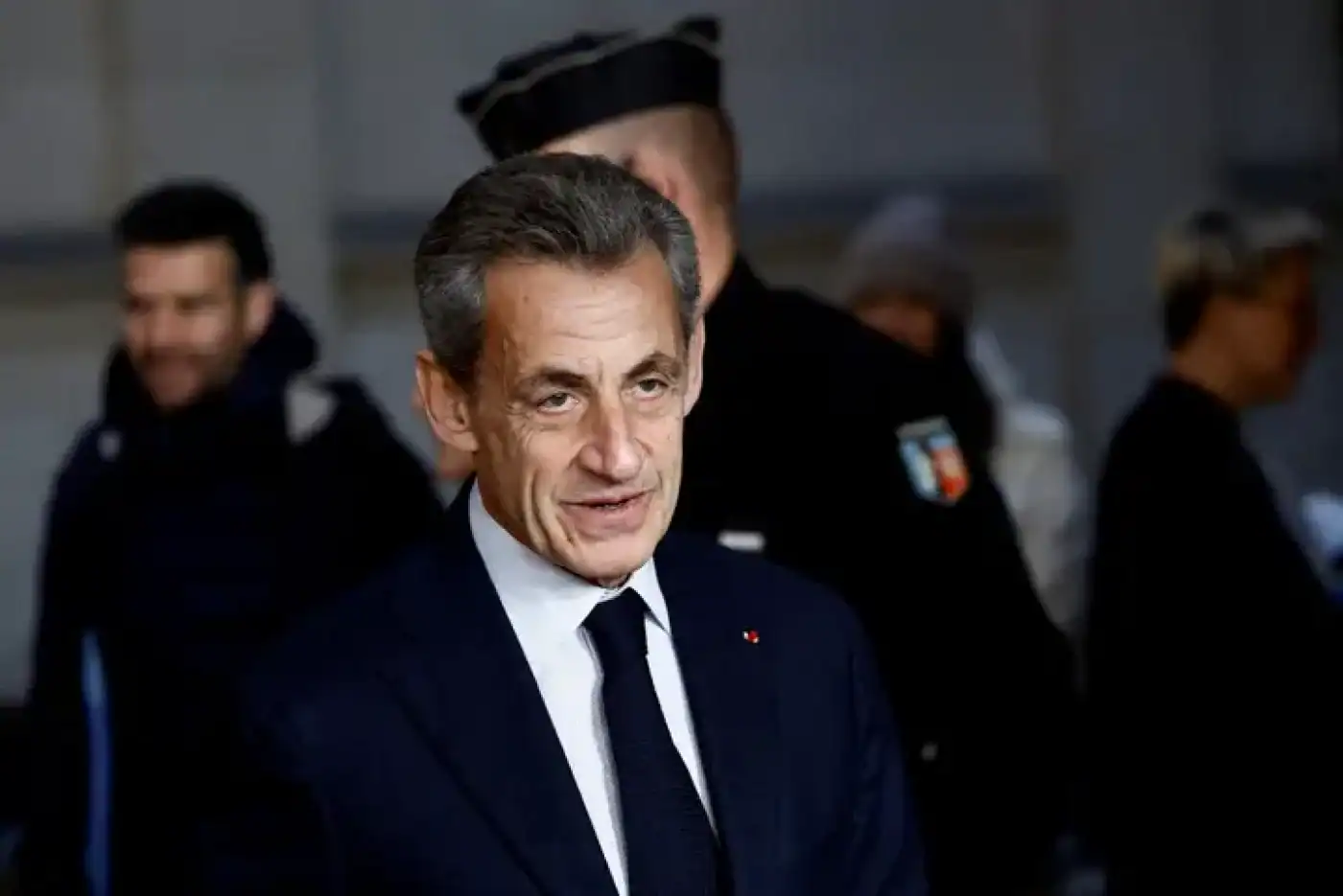 Nicolas Sarkozy condenado a três anos de prisão