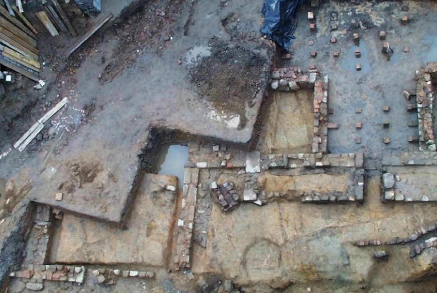 Arqueóloga da UMinho apresenta novos vestígios na Rua Nossa Senhora do Leite