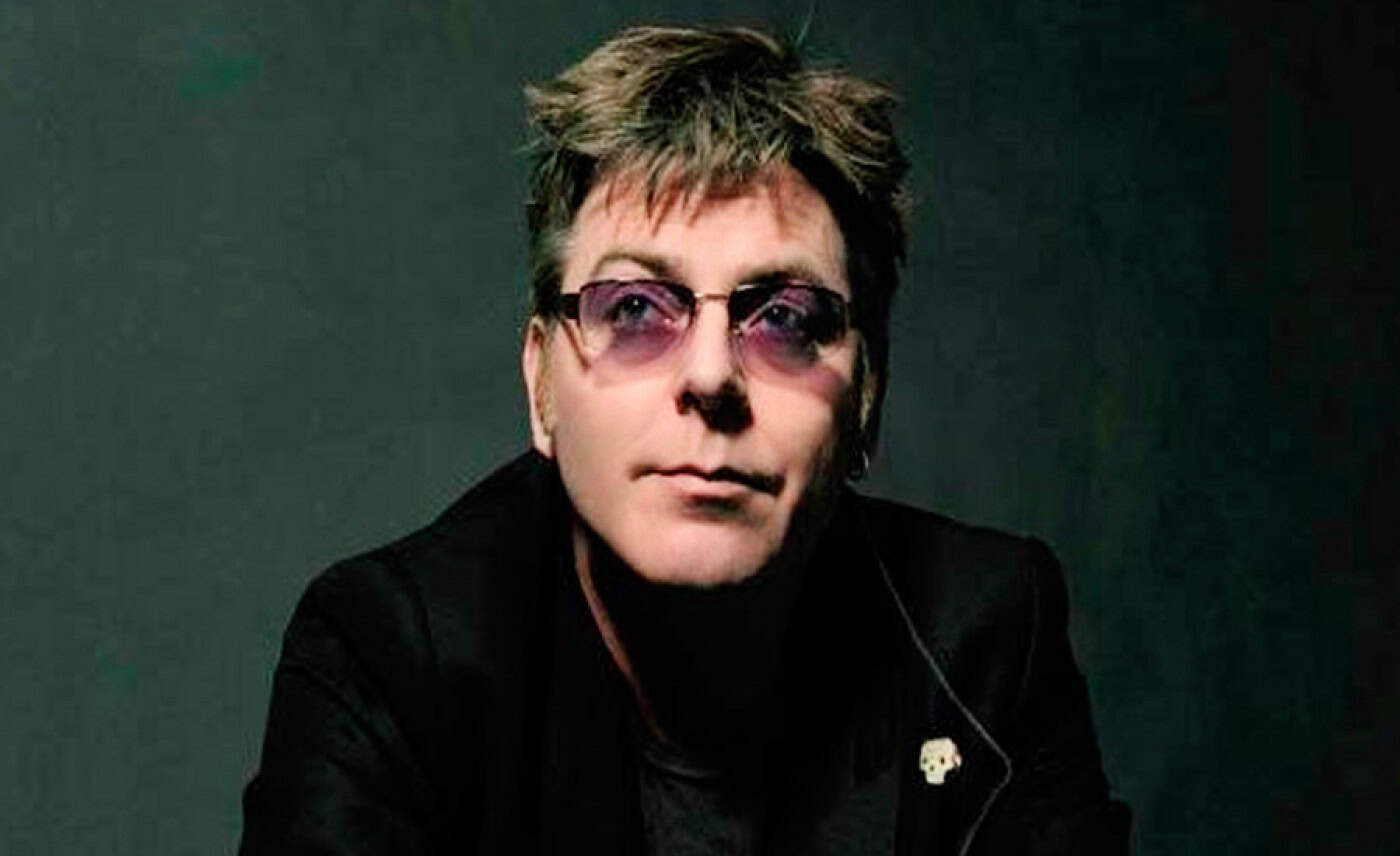Morreu Andy Rourke, ex-baixista dos Smiths