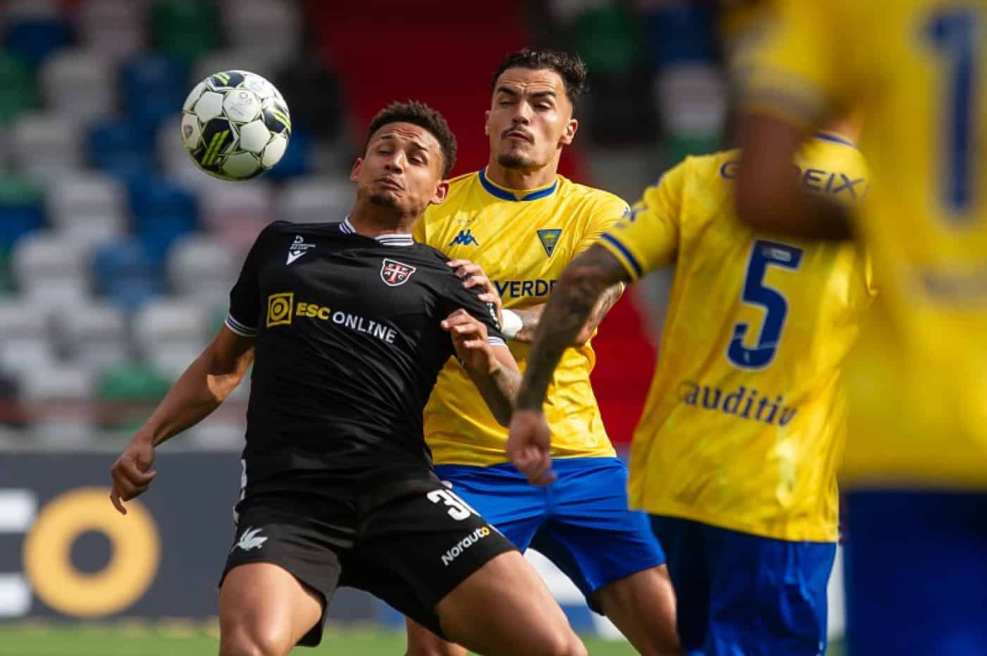 Casa Pia e Estoril Praia empatam 2-2 na penúltima jornada da I Liga