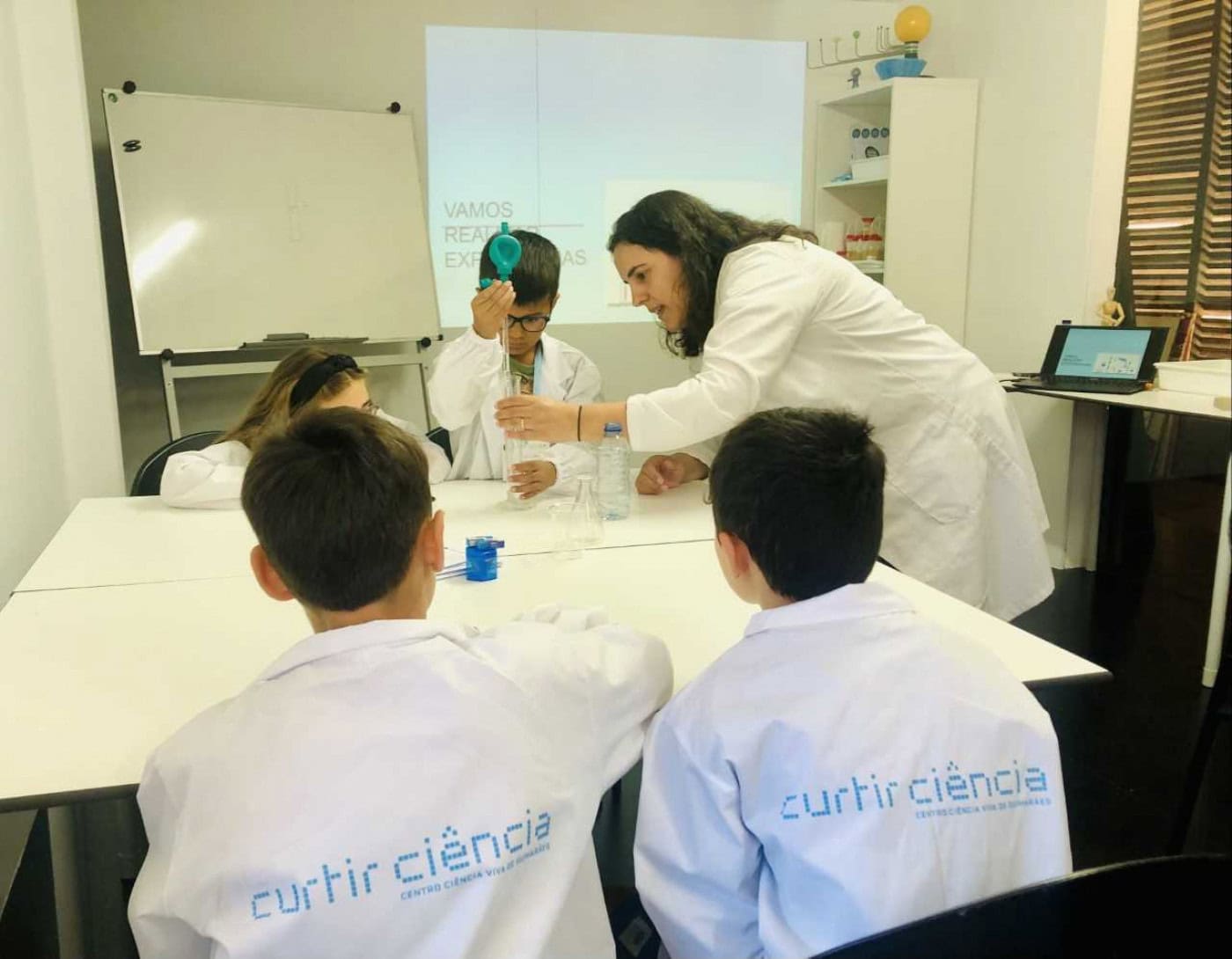Na Escola Ciência Viva de Guimarães o currículo escolar é trabalhado de forma divertida