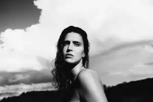 MARO fecha capítulo com 'hortelã' e apresenta-o no Theatro Circo