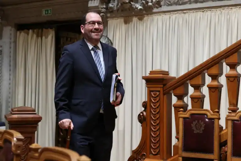 Ministro da Educação diz que greves dos professores comprometem escola pública&nbsp;