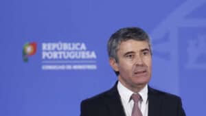 MAI quer "pelo menos" 60 meios aéreos a operar no período crítico de incêndios&nbsp;