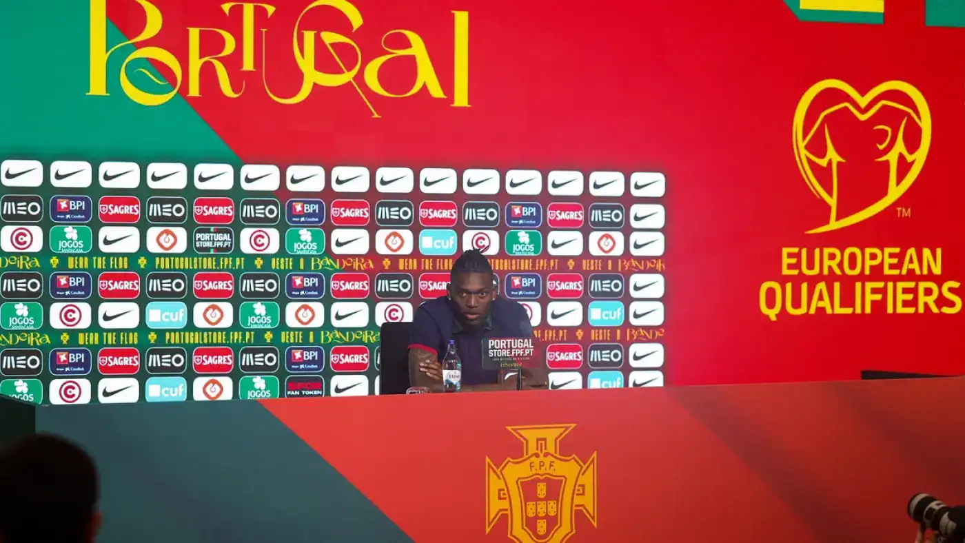 Rafael Leão diz que sente mais liberdade e confiança com a chegada de Martínez