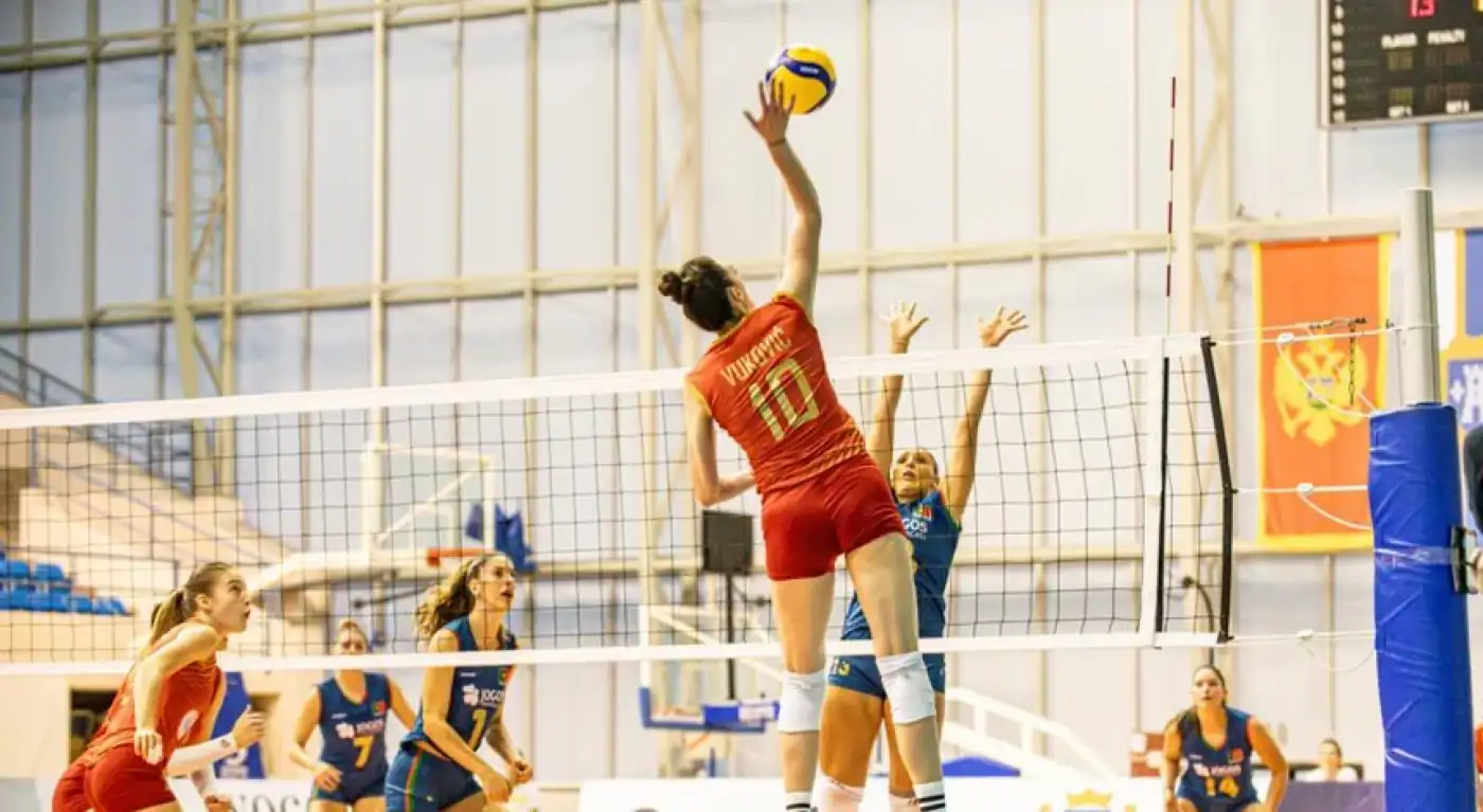 Seleção feminina de voleibol vence e fecha em segundo a 'poule' da Silver League&nbsp;