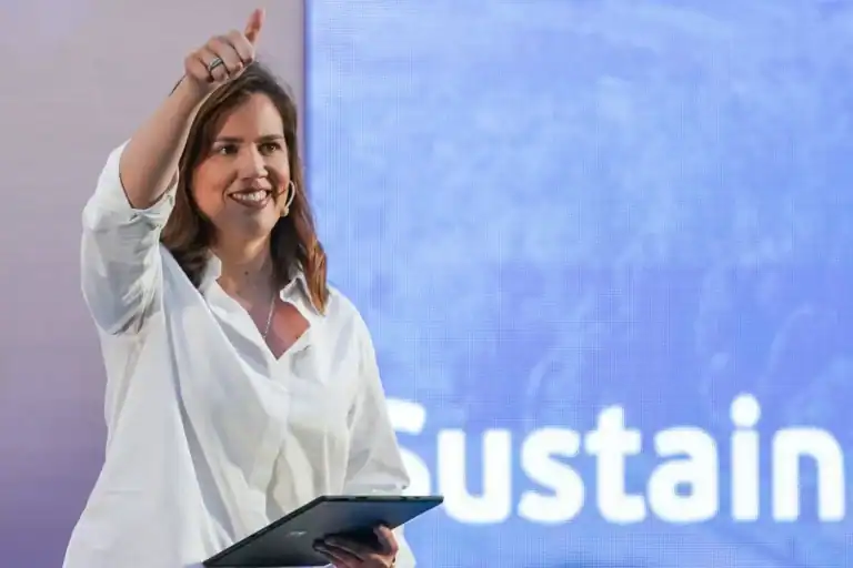 Lídia Pereira reeleita na liderança da juventude do Partido Popular Europeu