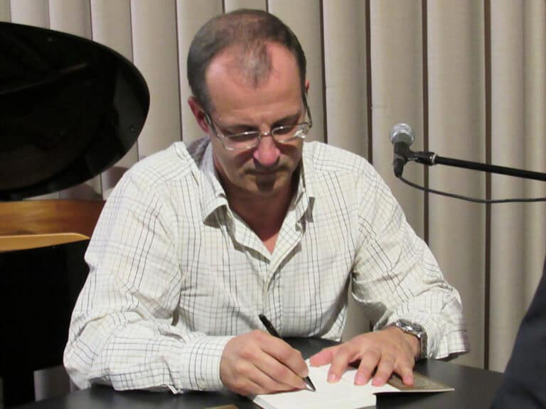 Vimaranense Carlos Salgado Guimarães apresenta novo livro "O Bastardo"