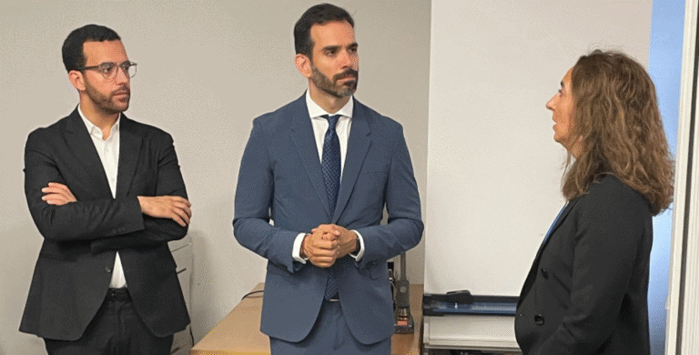 Secretário de estado da Justiça anuncia em Guimarães reforço no IRN