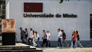 UMinho desce no&nbsp;QS World University Rankings 2023 para 611.ª posição