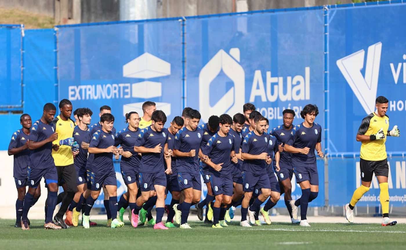 Vizela começa a treinar com 22 jogadores no plantel