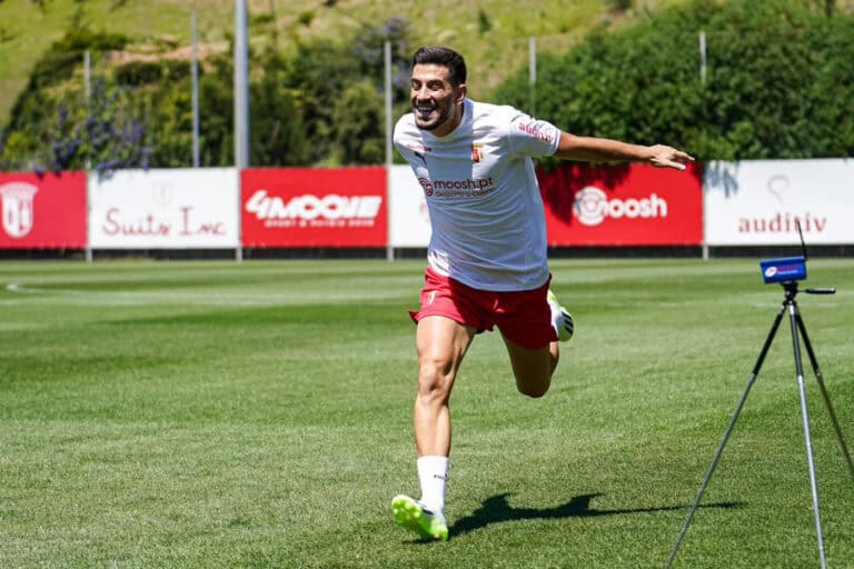 "Temos um plantel com muita qualidade e potencial para ajudar o clube"