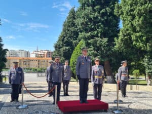 "Para enfrentarmos os desafios do futuro, temos de priorizar os recursos humanos e materiais" 