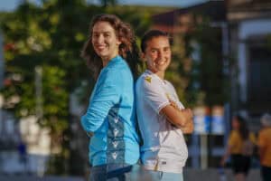 Carol e Cata renovam pelo Vitória SC por mais uma temporada