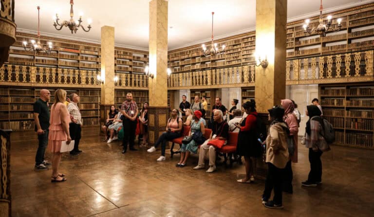 Uma das&nbsp;principais bibliotecas de Portugal está a celebrar 182 anos