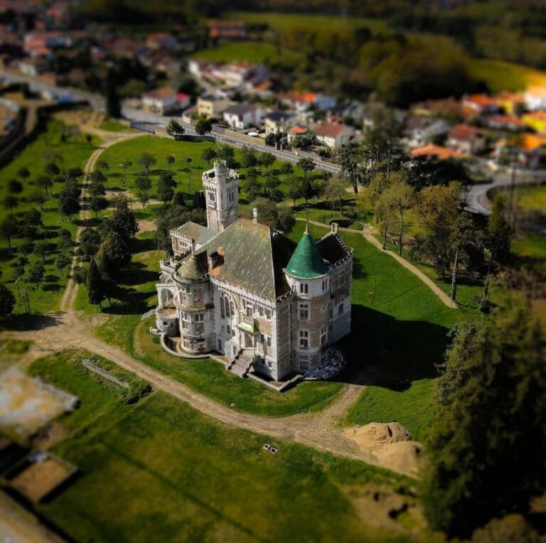 Castelo Dona Chica vai ser hotel de charme