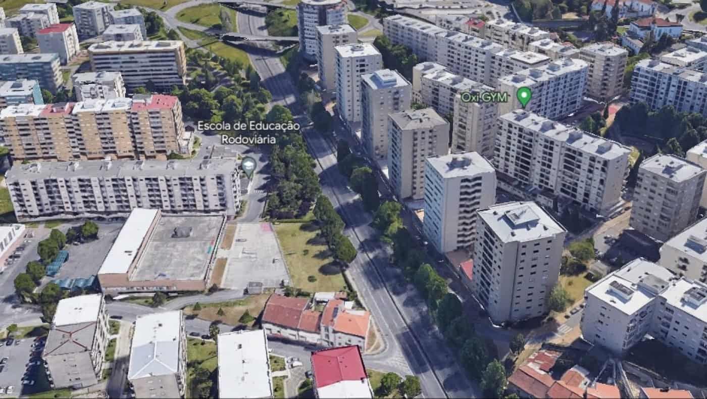 Acidente na Avenida António Macedo provoca longas filas de trânsito em Braga