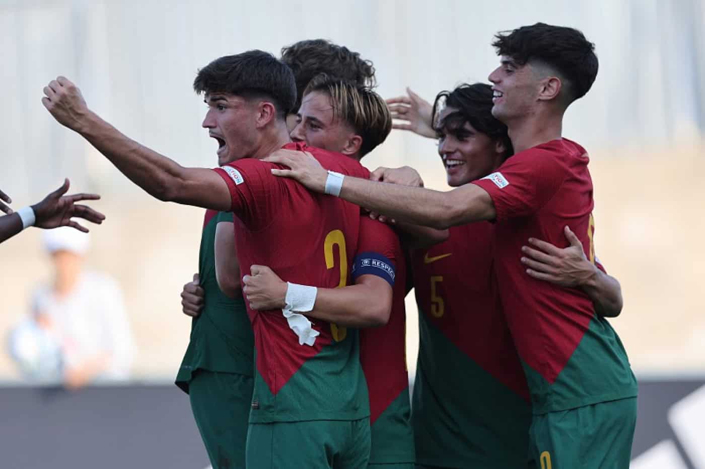 Portugal apura-se para a final do Europeu de sub-19 com goleada à Noruega