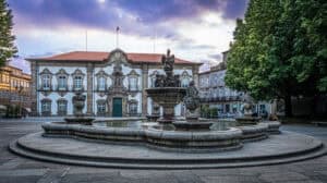 Comentadores do Praça do Município fazem balanço do ano político em Braga 