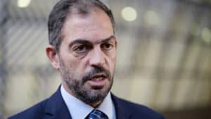 Ministro vê "risco iminente" no litoral de Esposende e quer intervenção urgente 