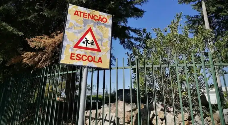 Municípios e Governo assinam acordo para requalificar 451 escolas