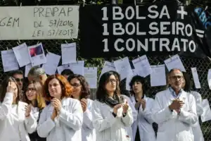 MCTES diz que 38% dos contratos com doutorados foram celebrados por tempo indeterminado em 2017