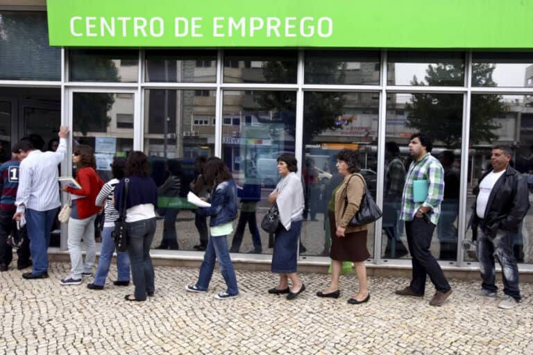 Desemprego cai 2,8% em junho em cadeia e 1,7% em termos homólogos
