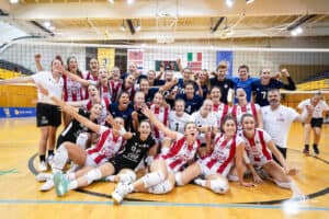 Universidade de Bolonha e Ocidental de Timisoara são campeãs europeias universitárias de voleibol